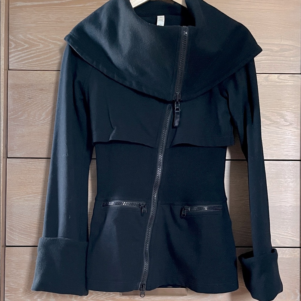 LULULEMON Black Women's Jacket With Unique Collar